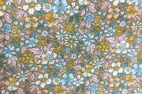 P36-coton-fleurs-pensees-fond-vert