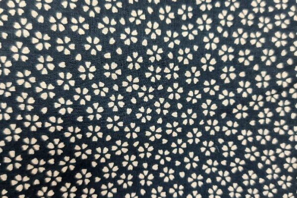 P37-coton-mini-fleurs-beige-fond-noir