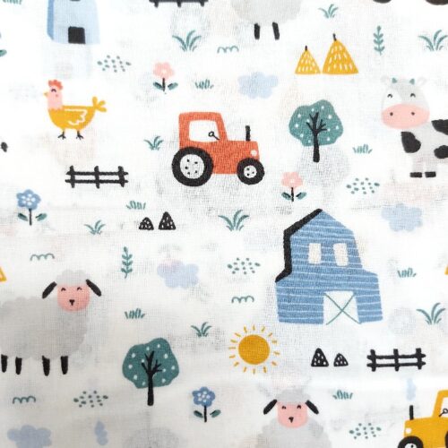P46-coton-ferme-animaux-tracteurs-fond-blanc