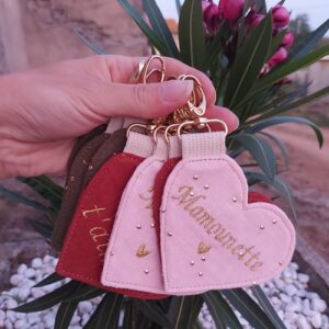 Porte-clef cœur brodé